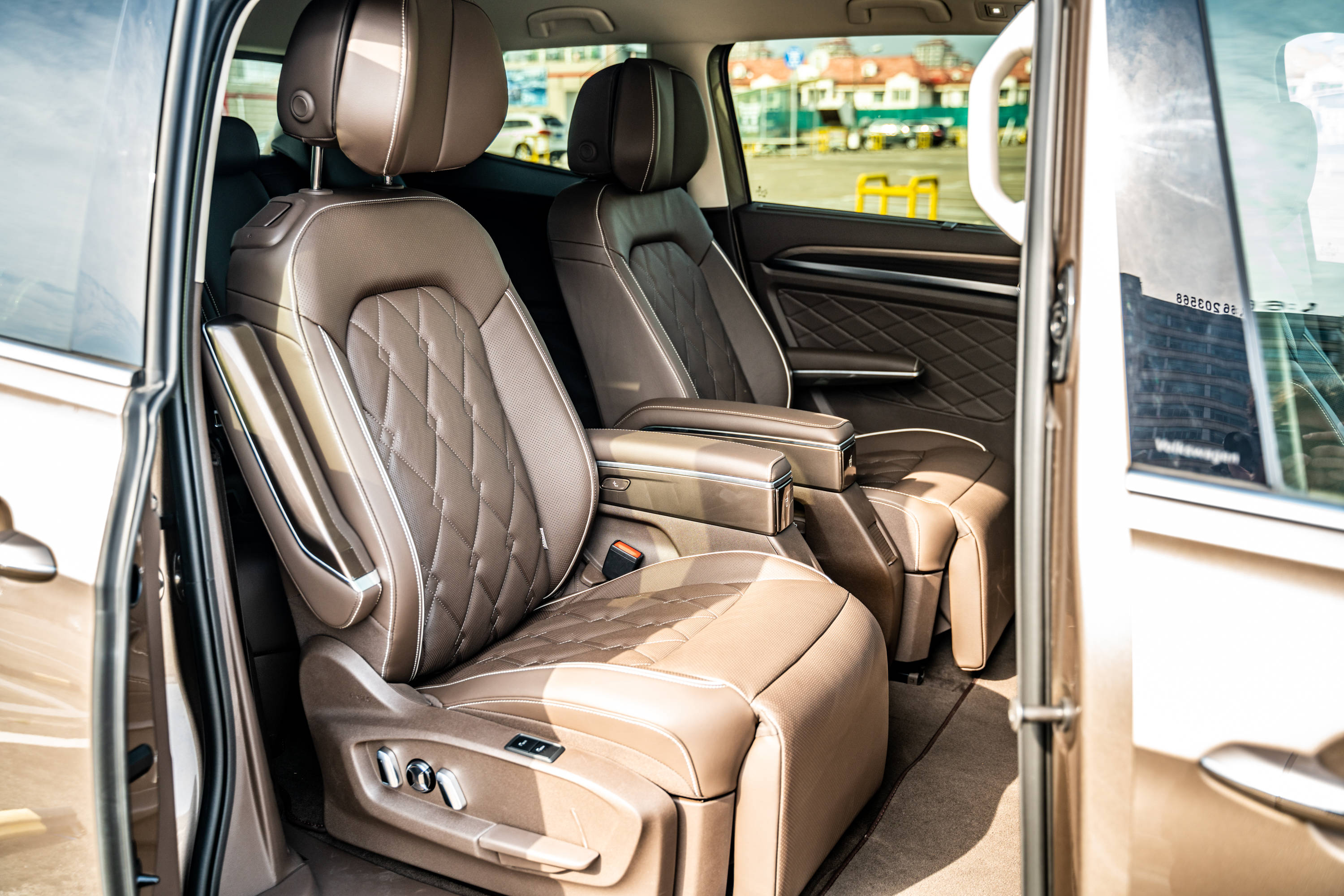 试驾上汽大众威然大众研究中国人究竟有多透威然交出完美答卷