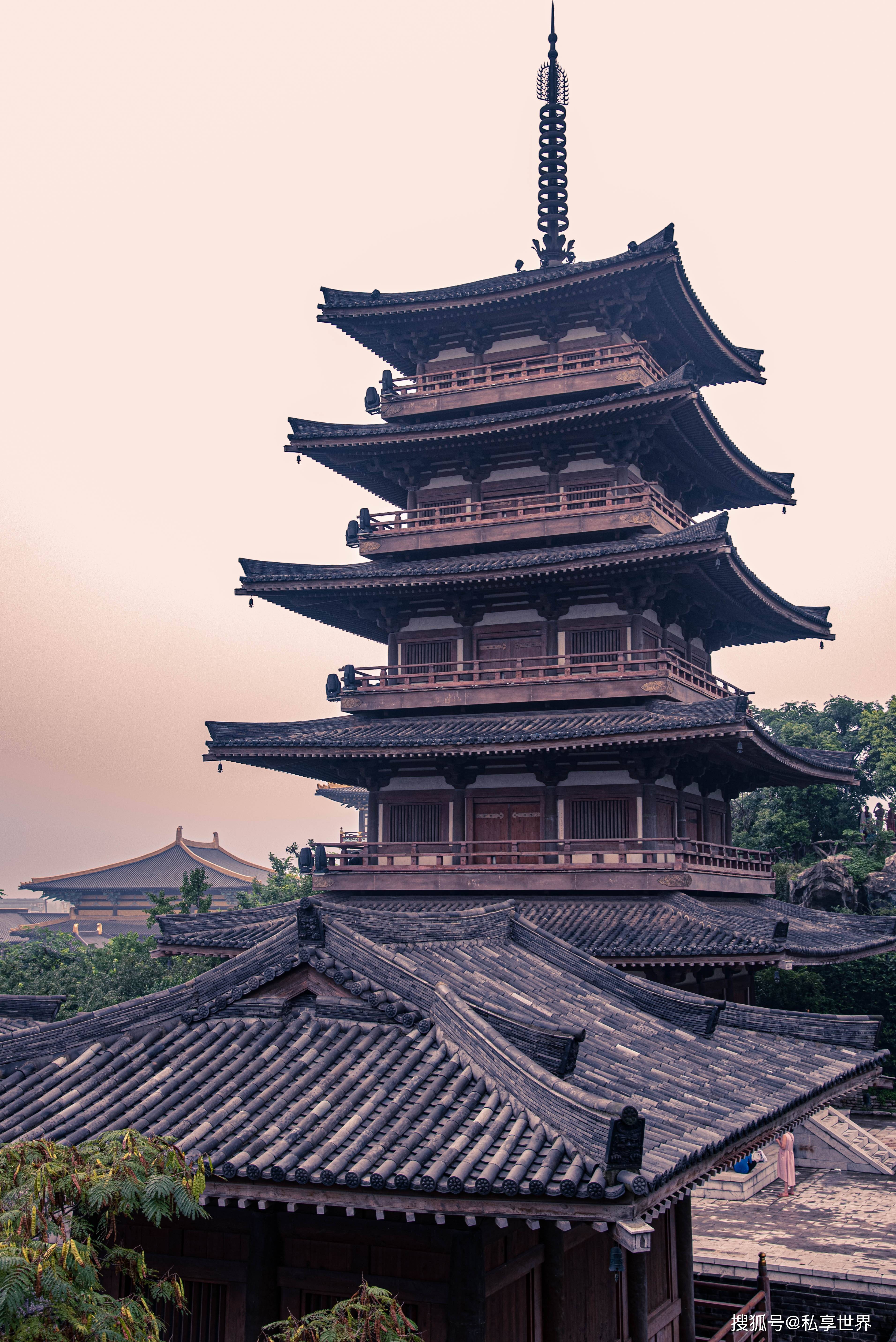 中国最大唐朝古城,花16亿只为一部电影,如今成不夜城媲美故宫
