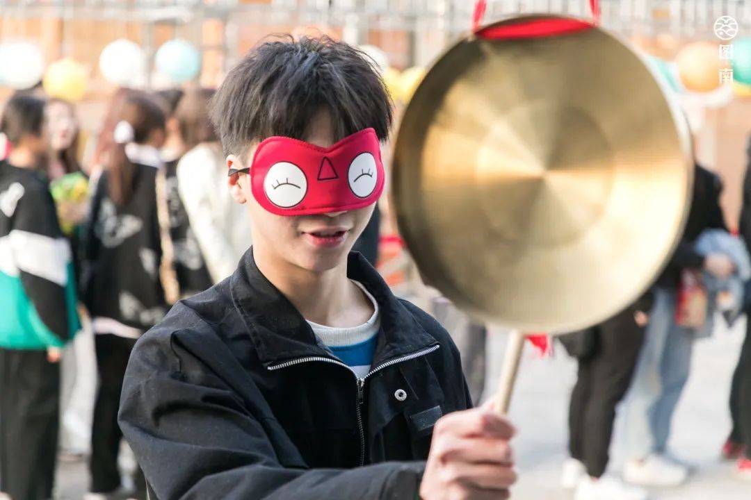 蒙眼敲锣△套圈圈△投壶△笑掉大牙△包饺子图南冬至主题的游园活动