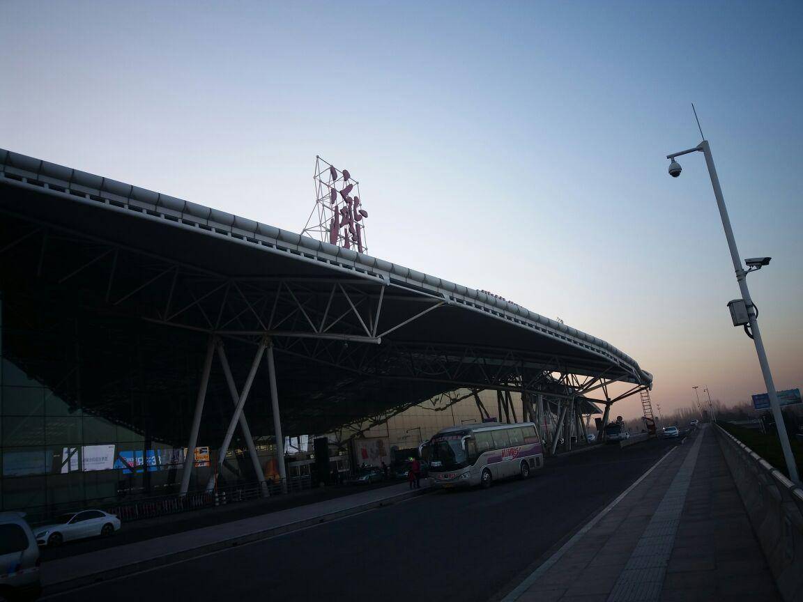 山东繁忙的国际机场,是中国重要的入境门户和干线机场之一