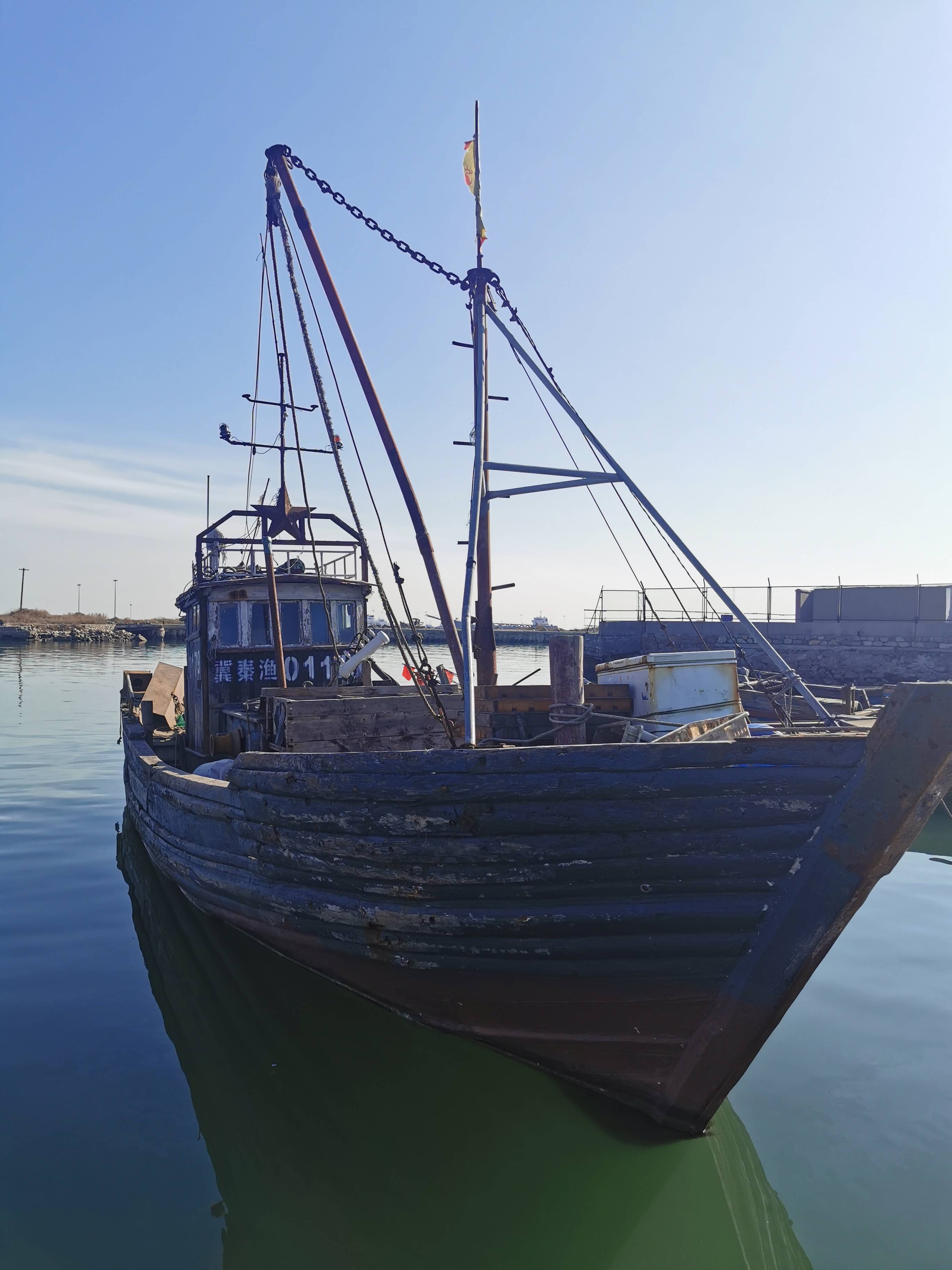 沿海居民世代捕捞 记者:贾亭沂 责编:李扬 返回搜             责任