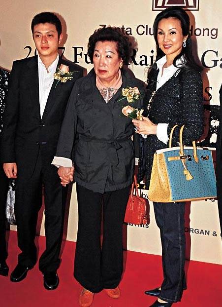 林余宝珠曾赶走王祖贤从女工到豪门阔太四房争宠她独得百亿