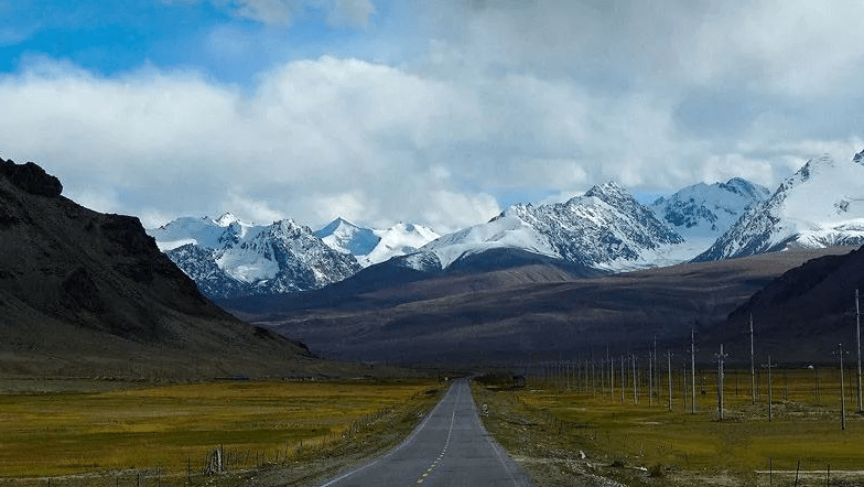 新疆有名的是南疆还是“北疆”！但为什么独库公路却成了网红？