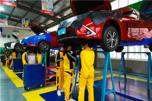 2021不想再背井离乡,学什么技术返乡创就业?