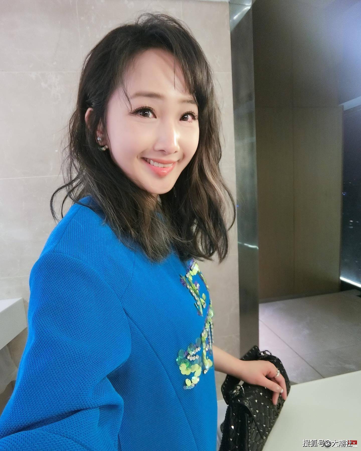 原创台湾歌手朱俐静哭认罹患乳癌消失2年终于现身:每天都痛苦!