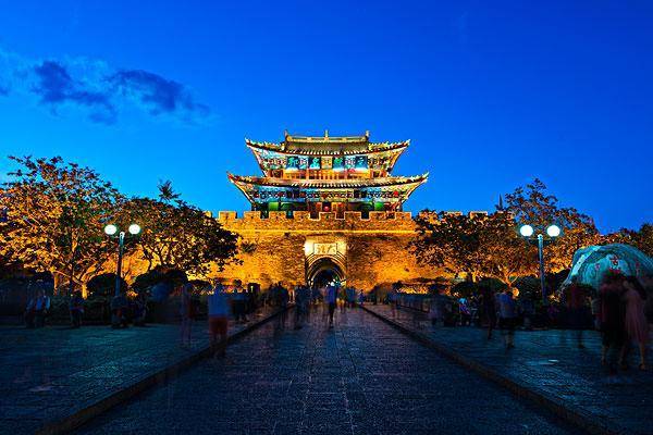 云南三大旅游城市角逐：西双版纳、大理和丽江，谁的发展会更好！