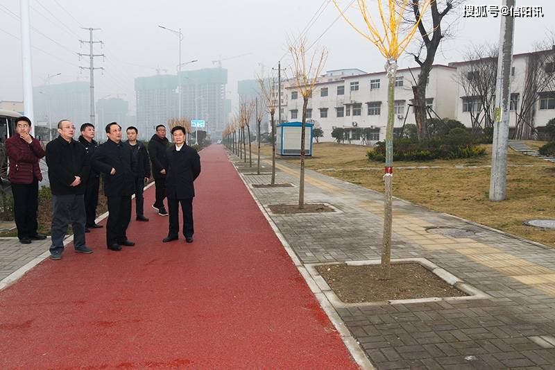 兰恩民检查城区道路提质和雨污管网建设工作