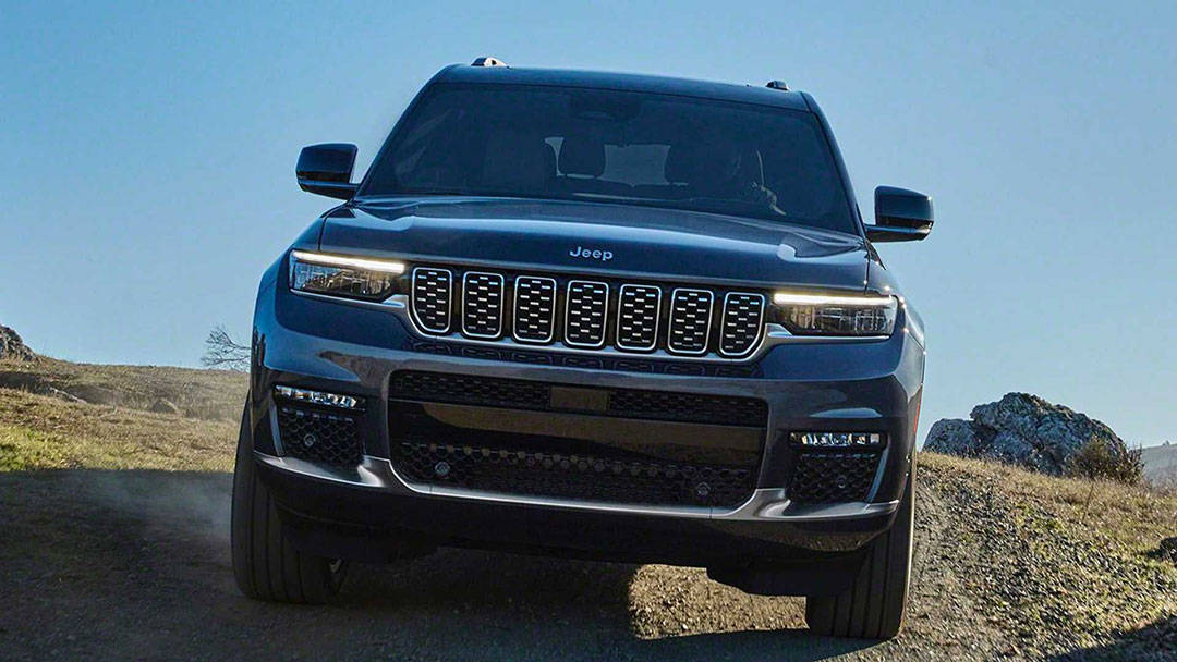 2021款大切諾基加長版(grand cherokee l)亮相,車身加長配備三排座椅