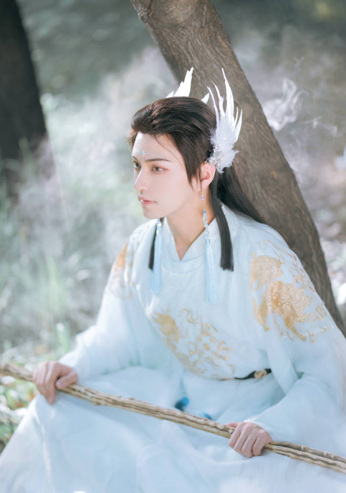 这真的是同一个人戴上假发穿上汉服大叔瞬间变帅小伙好惹眼