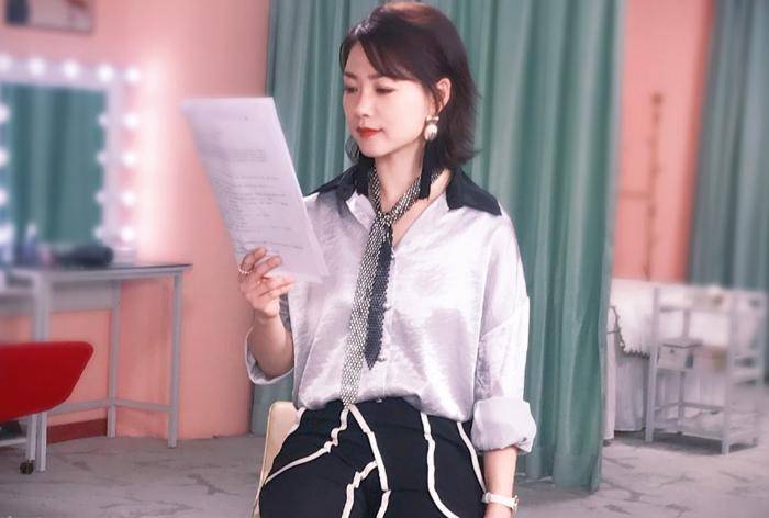 潘丹在康阿姨的年龄里已经"老"了.