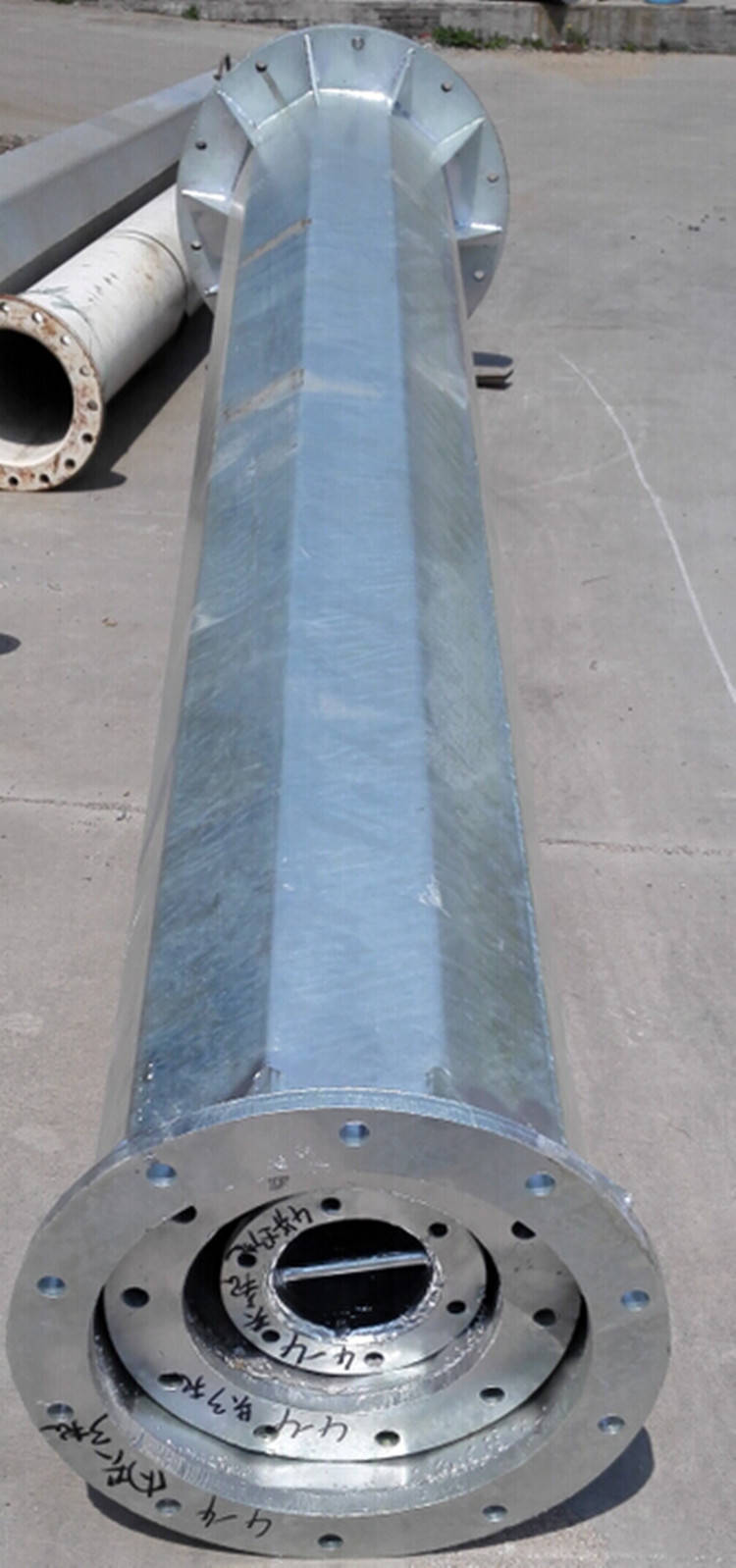 风力发电机塔架拉索杆的应用