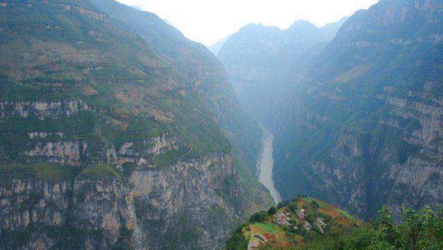 中国最美峡谷之一：禁止外国人入内，就在四川！