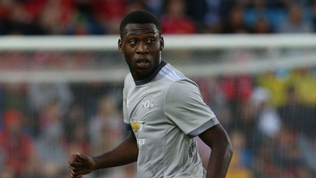 荷兰后卫福苏-门萨即将加盟勒沃库森!仅为曼联一线队出战30场!_赛事