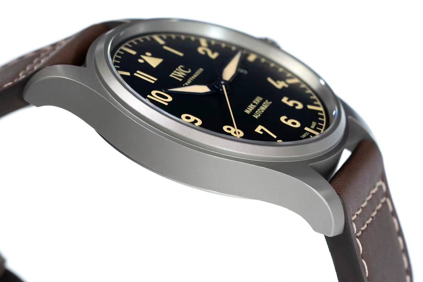 siri说表七星推荐v7厂万国钛金属马克十八腕表