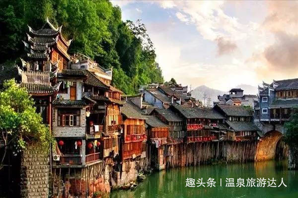 中国各地最美古镇，诗情画意，都是人们向往之地！