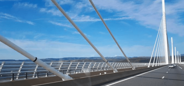 打败中国的世界第一高桥，结构比北盘江大桥还高67米，花30亿建成