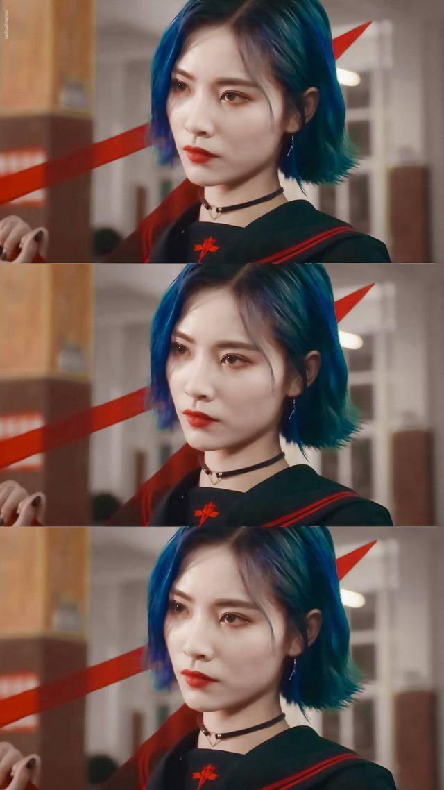 女明星蓝发造型大pk,程潇科幻感仿佛cg少女,热巴又酷又萌_手机搜狐网