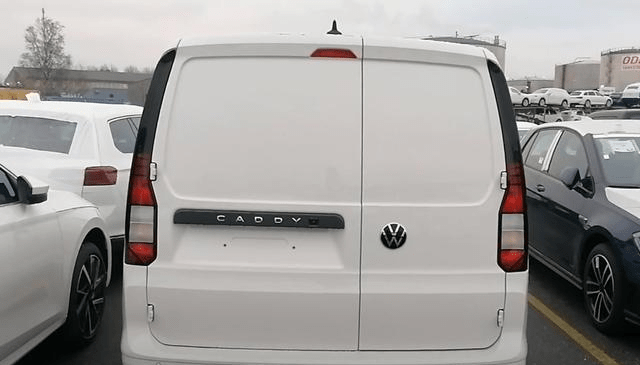 全新一代大众开迪现身实拍,实用性强配2.0t,堪称"豪华版宏光"