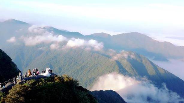 广西被忽略的一座山，是华南第一高峰，如今成为4A级景区