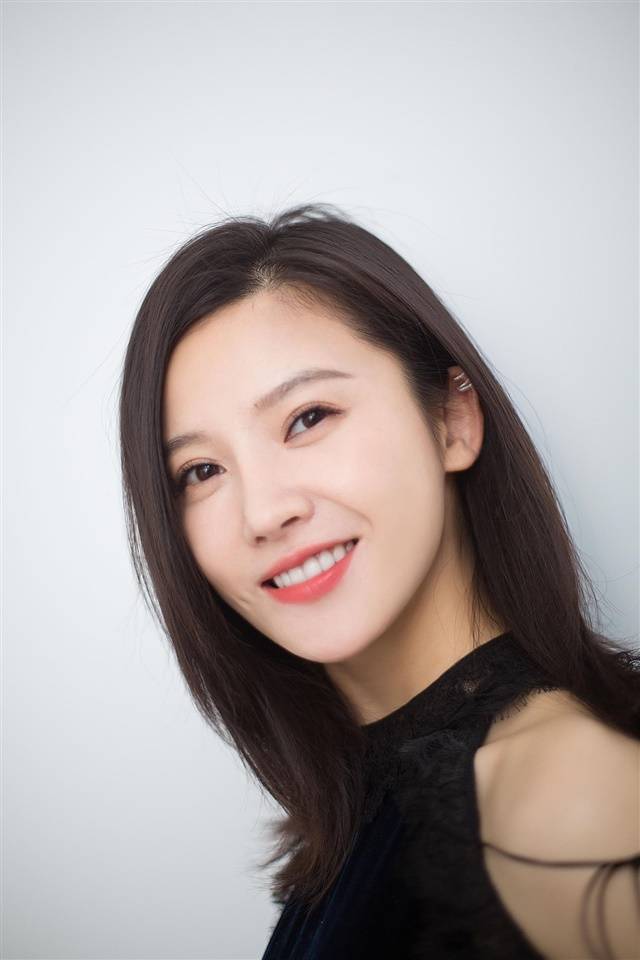 杨子姗优雅迷人美图