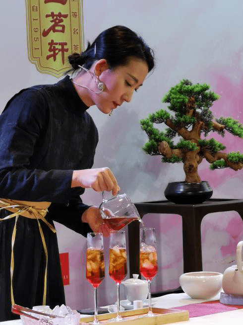 星光灼灼越而胜己英德红茶第四季最美茶艺师广州赛区五强诞生