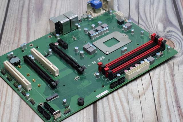 服务器主板双cpu 9c21d63b393e4bf386324af63f5fb928.jpeg