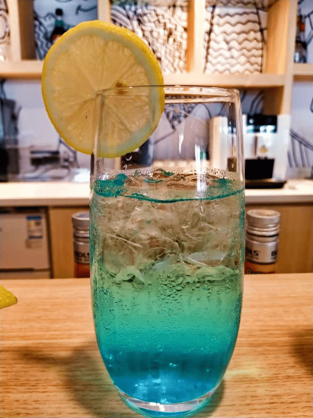 如果你还没有喝过宜必思十二星座鸡尾酒,这家网红酒店你必须去