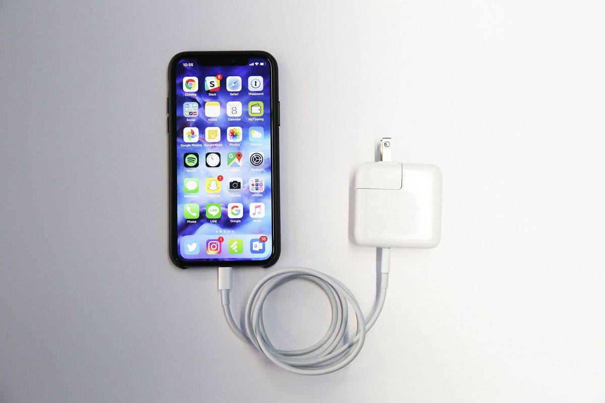 Ipad充电器给iphone12充电 到底伤不伤电池 现在了解也不晚 苹果