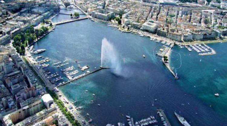 全球最大喷泉：7吨水在140米高空，网友：这上面怕是能坐个人
