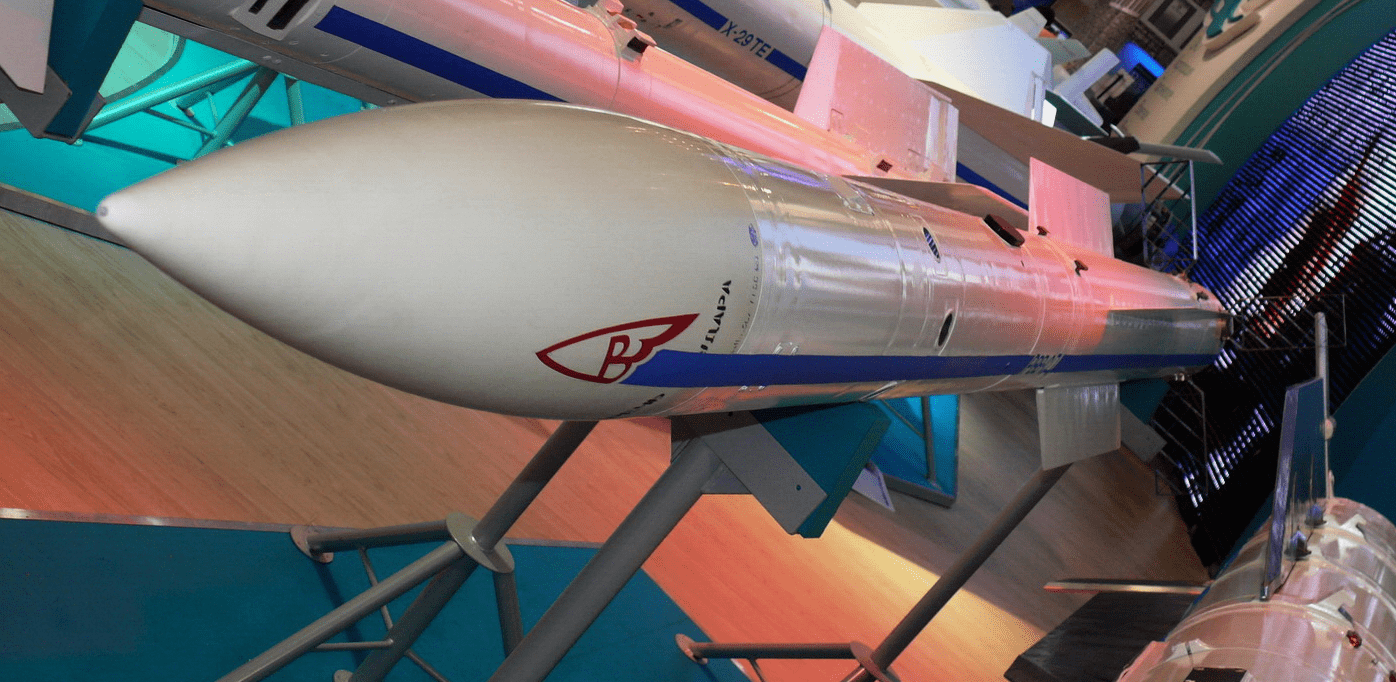 r37m导弹图片