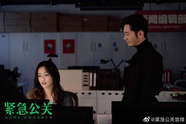 黄晓明为了奖励自己"霸道总裁"的角色,又把观众给豁出去了