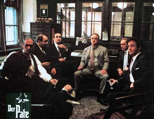 《教父》:美国黑帮影片的兴起绝非偶然,而是有着深刻的历史背景