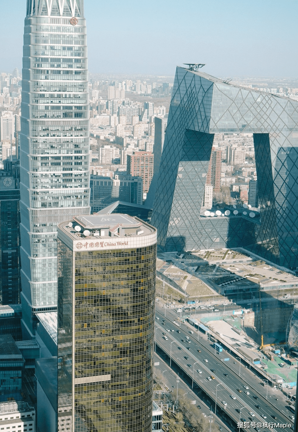 长安街柏悦66层,俯瞰北京国贸cbd的日与夜