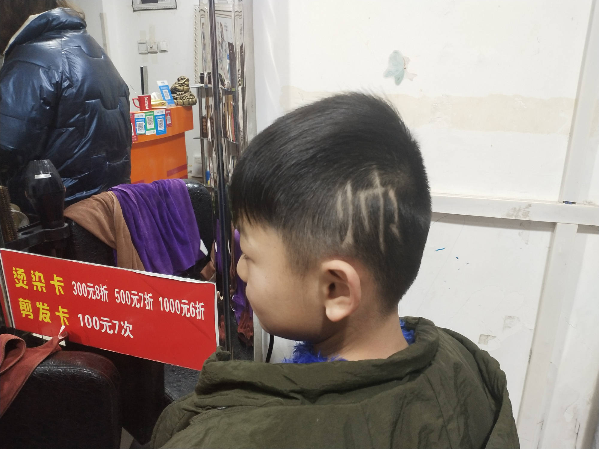 3到10岁小男孩，发型这样剪真帅气，妈妈们请为你儿子收藏_头发