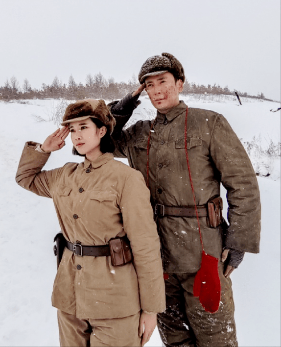 战地黄花香跨过鸭绿江中3位抢眼的青年女演员