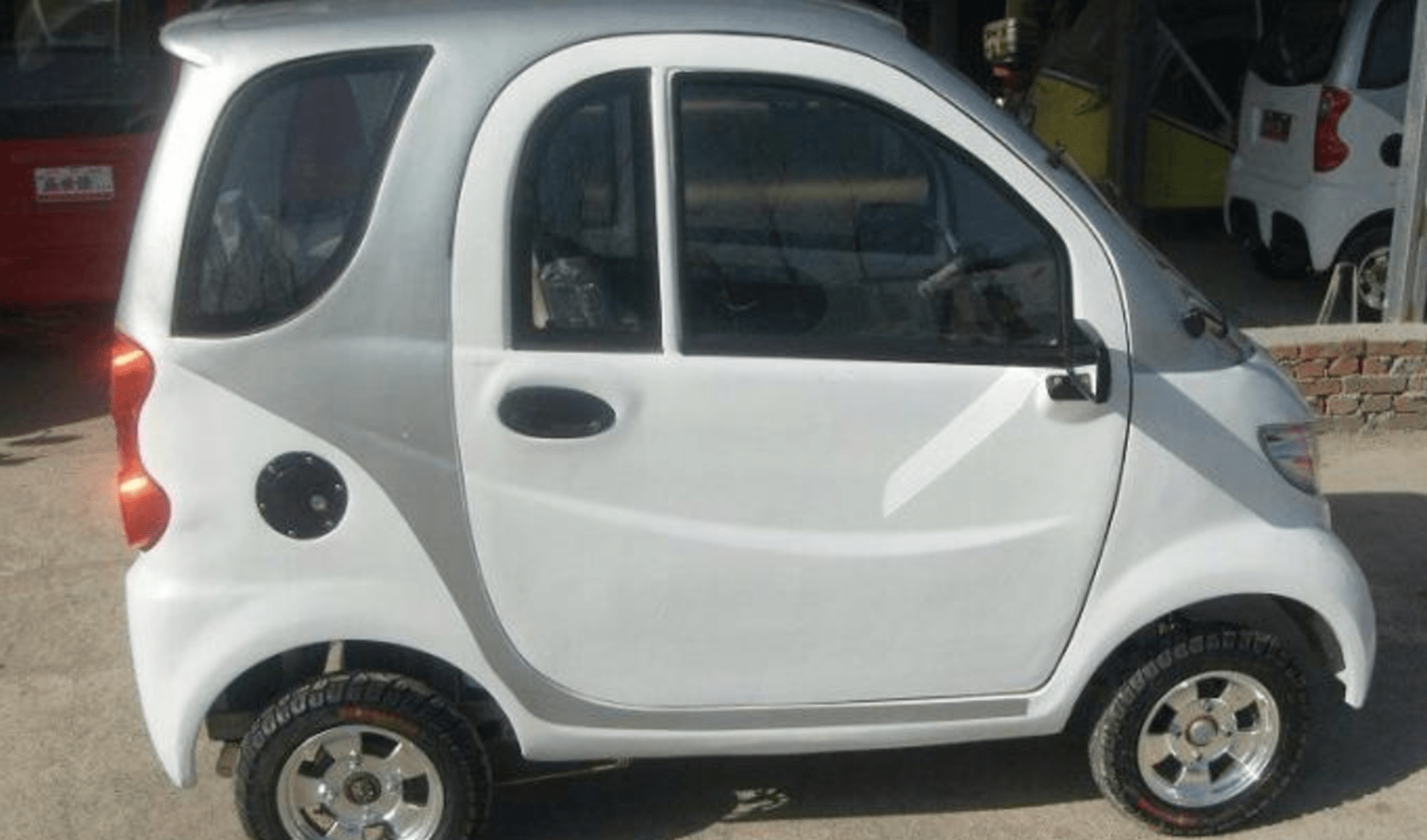 原创多地禁止老年代步车上路,老人:为啥不抓销售不管厂家,就为难我