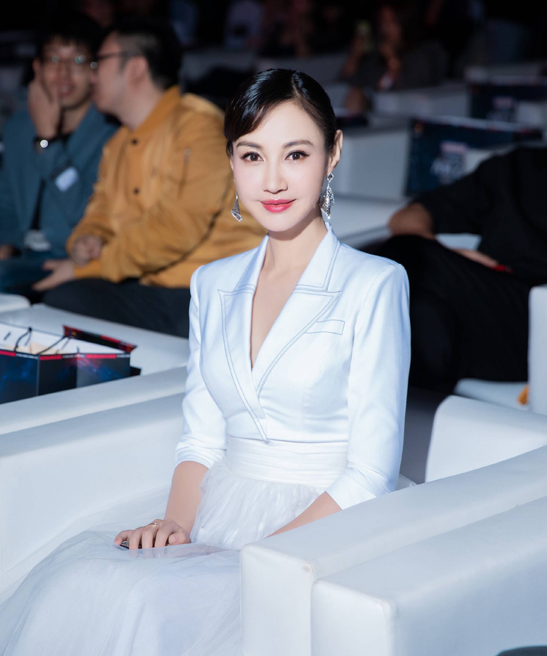 有种"整容"叫15年后的江玉燕,40岁她再扮古装,如今让人认不出_杨雪