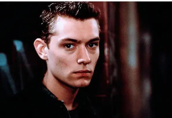 原创花心男还是魅力太大盘点热衷假戏真做的六位好莱坞男星