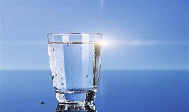 都说水是无色透明的 为什么我们却能看到它 视觉