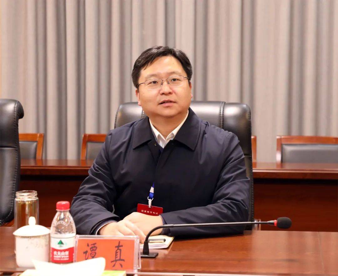 海安中学:海安市市长谭真视察新高考适应性考试海中考点