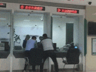 原创
开心一刻:小时候的某个冬天,我一觉醒来,发现被子不见了