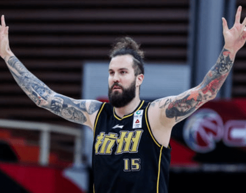 23 12 10 拉杜利察达成个人本赛季第3个三双