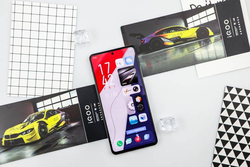 回归游戏初心:iqoo7赛道版动手玩