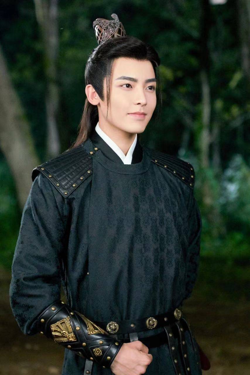 《我就是这般女子》热播 侯明昊抬眼杀收获好评