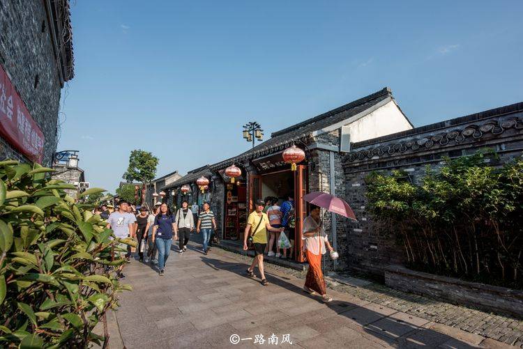 江苏曾经最繁华的城市，一度贵为国都，不是南京