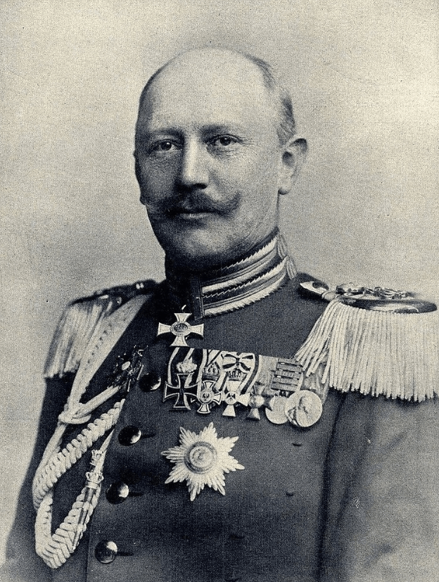 小毛奇的说法差点没把已经73岁高龄的施里芬伯爵气到晕厥,已经老迈的