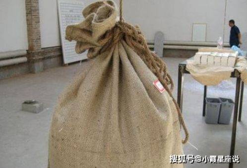 心理测试:3个麻袋,你认为哪个最可能装着钱?测你的成就有多高
