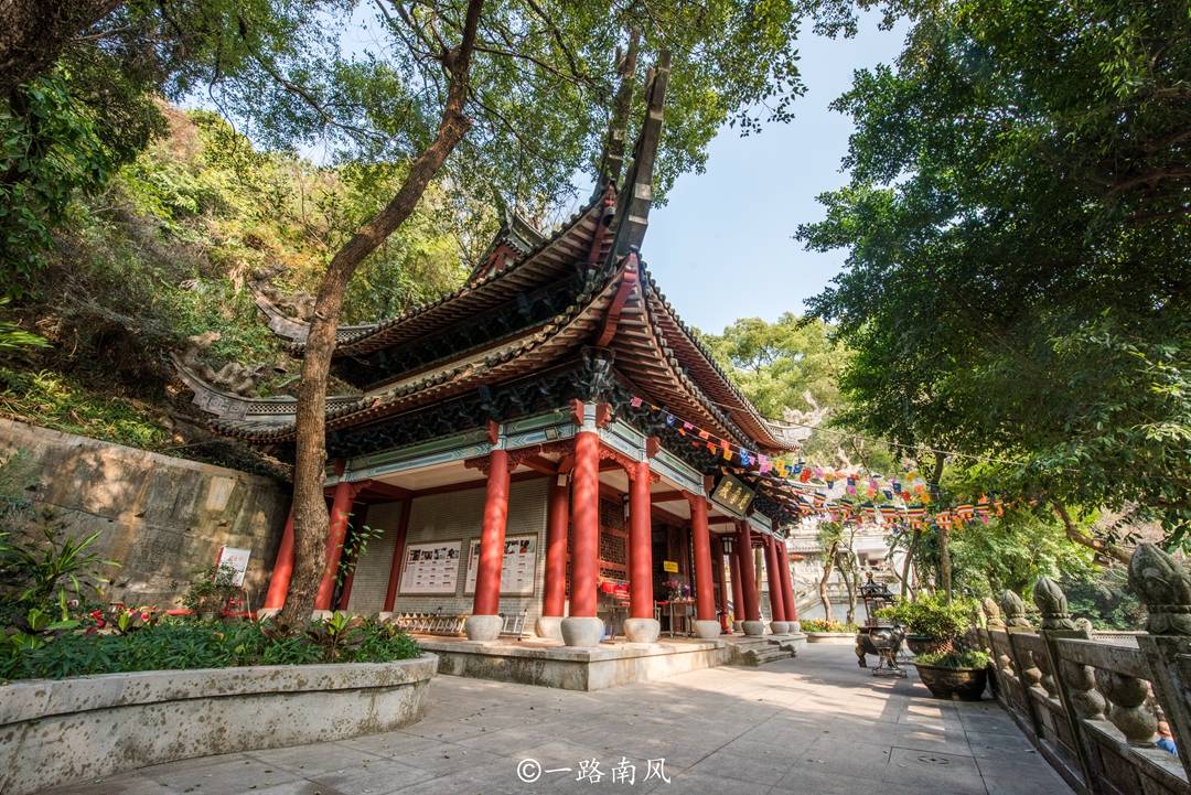 原创广州白云山第一寺院曾经只有茅屋数间位于登山要道但游客不多