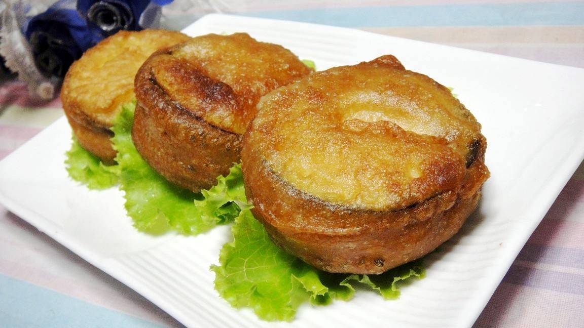 饭店里炸茄盒真好吃,面糊里不加一滴水,炸出来又酥又脆