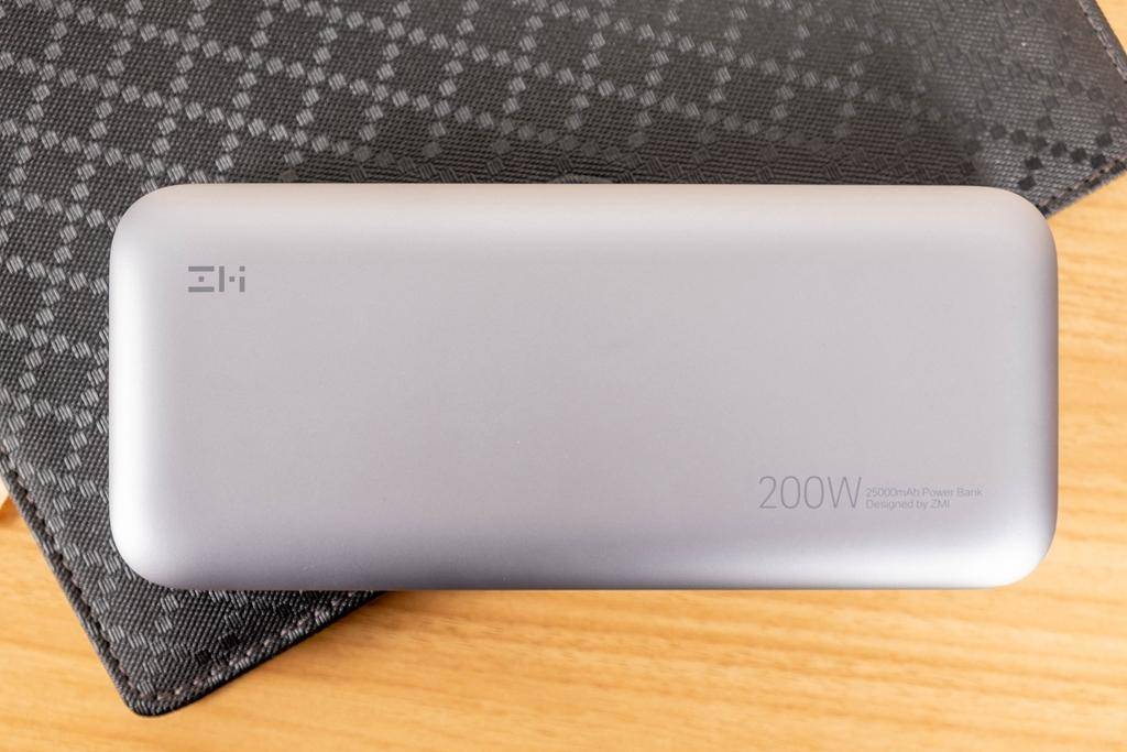 紫米推200w移动电源,小米10至尊纪念版充满只需25分钟